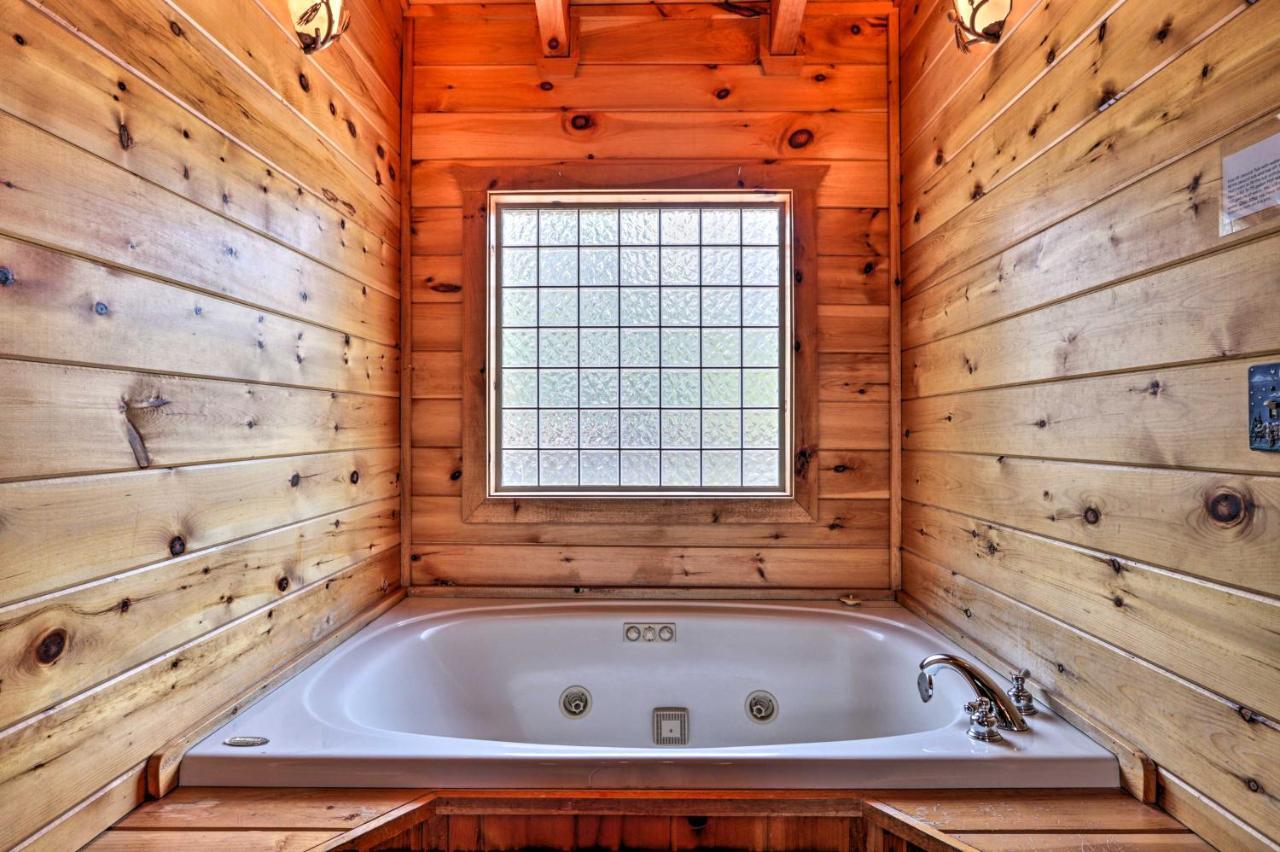 Pigeon Forge Getaway With Covered Patio And Hot Tub! Ngoại thất bức ảnh