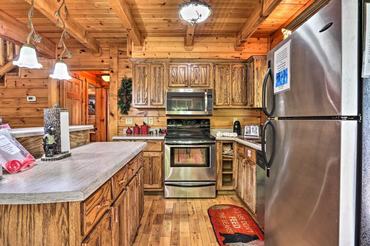 Pigeon Forge Getaway With Covered Patio And Hot Tub! Ngoại thất bức ảnh